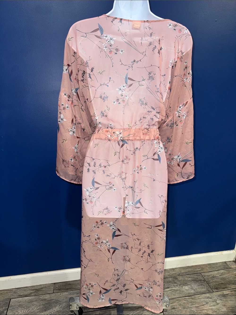 Blush Pink Floral Front-Tie Kimono Robe– Size 2XL–3XL - Picture 4 of 12